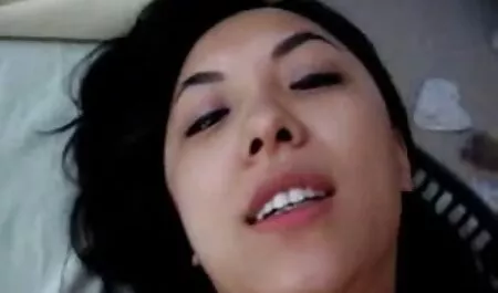 Sexy Formosa milf-bruna Londra Paige video porno ragazze lesbiche