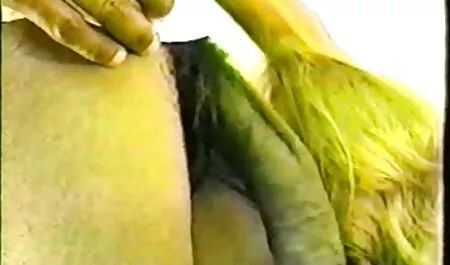 Redhead trans in reggiseno sexy video porno lesbiche e trans diteggiatura cazzo fino a Sborrata