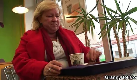 Bel cazzo e regalo viola Gigi Meow di papà ben! film porno donne lesbiche