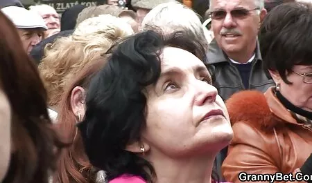 Slut con grande culo rotondo ottiene enorme cazzo nero anale e Doppia video porno gratis di lesbiche Penetrazione con dildo e swa
