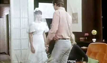 Agente femminile video donne lesb rossa calda rende la bionda sexy cum la sua bocca