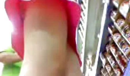Crossdresser con il seno rotondo immagini erotiche lesbo scuote il suo cazzo mostruoso e si sporca