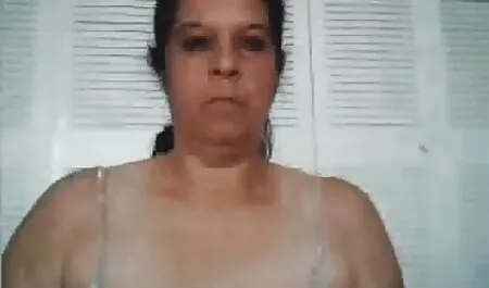 VIP4K. Babe si bagna sulla strada video lesbiche hard e non vedo l'ora di nero su bianco