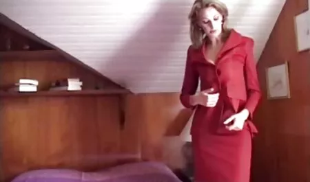 Vergine video porno lesbiche e trans con doloroso Crimp