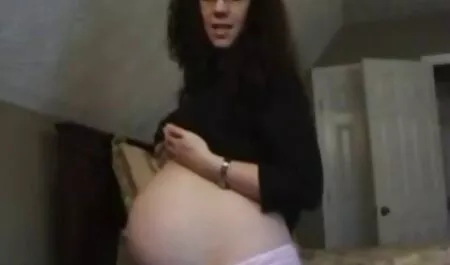 VIP4K. enorme cazzo di vergine lesbiche film gratis ragazza nera utilizzato da Bella