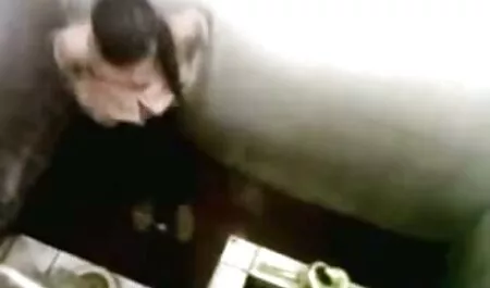 Lesbiche video porno di lesbiche gratis gigantessa con grandi tette, aumento del seno-confronto tra alto e piccolo