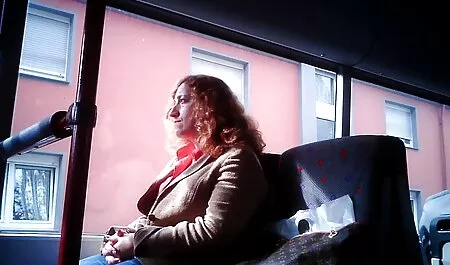 Bella ragazza video amatoriali di lesbiche ottiene sperma caldo sulle sue tette