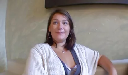 Modello teso prende un grosso cazzo palpitante video lesbo megasesso