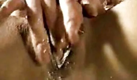 Redhead ragazza Lily Foxx pompato con sperma dopo appassionato video lesbiche amatoriale di perforazione