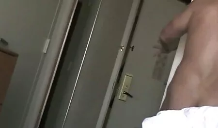 Dane Jones giovane ragazza film hard lesbiche gratis russa ottiene un grosso cazzo dentro di sé