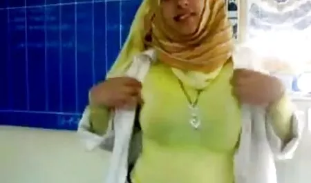 Deliziosa bionda in film porno lesbiche gratis calze gode di masturbazione