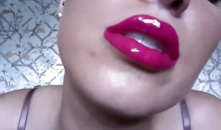 Giovane latina Gabby riposa sul bus per bang a Miami tettone lesbiche video gratis (bb15888)