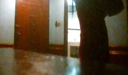 Yummy babe video troie lesbiche in calze ama cavalcare il suo cazzo