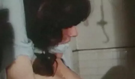 Il mio primo video lesbo megasesso assolo;)