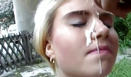 Nonna bionda sbattuto nella film porno lesbici sua figa pelosa